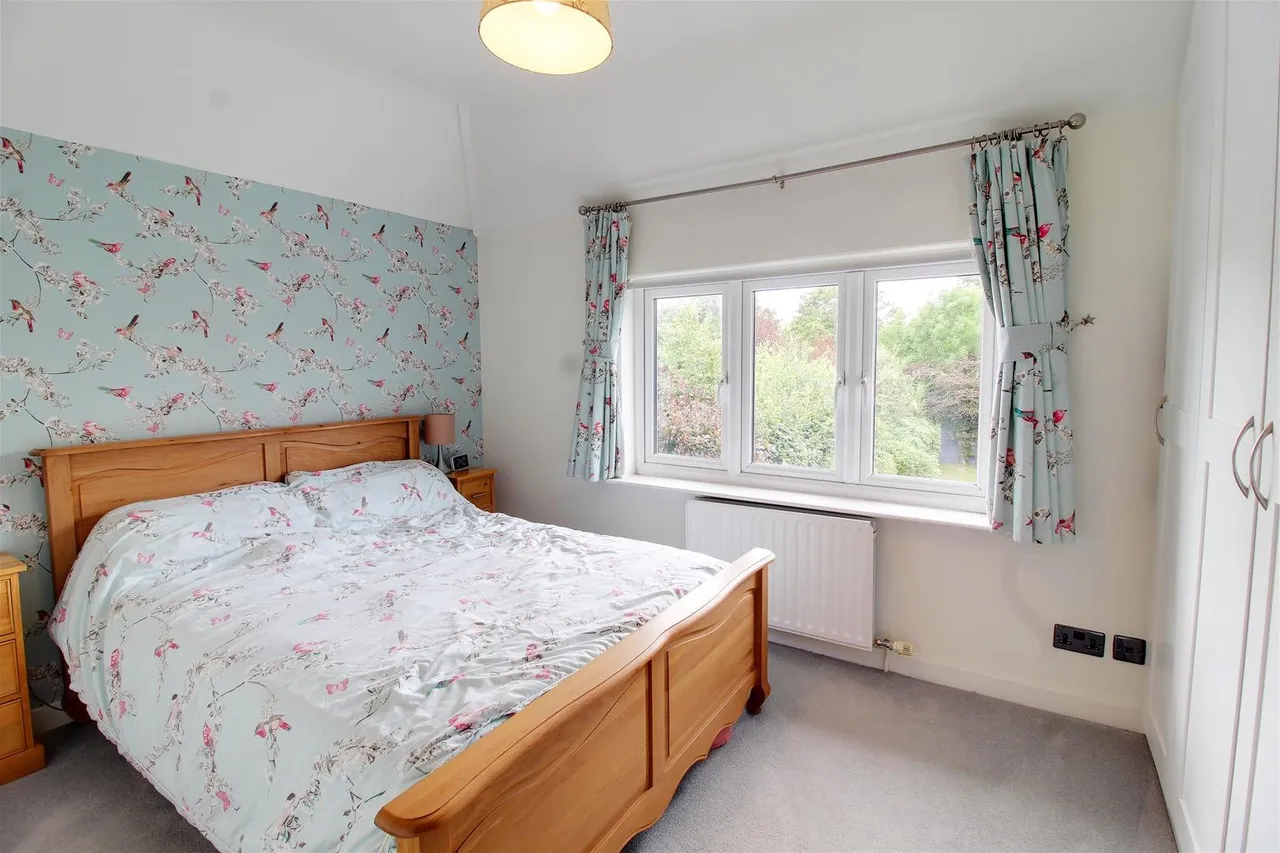 Bradmore Way, Brookmans Park, Hertfordshire AL9 7QY, photo 17