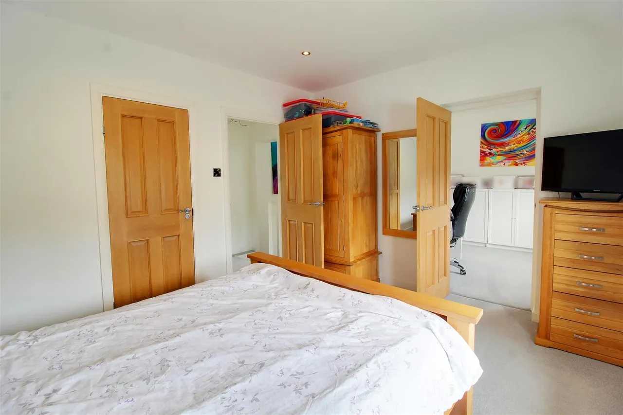 Bradmore Way, Brookmans Park, Hertfordshire AL9 7QY, photo 8