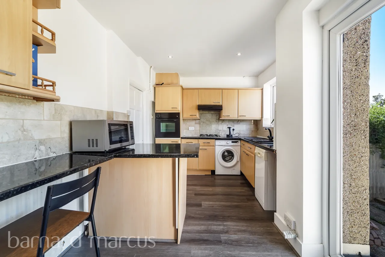 Shaldon Drive, MORDEN, photo 4