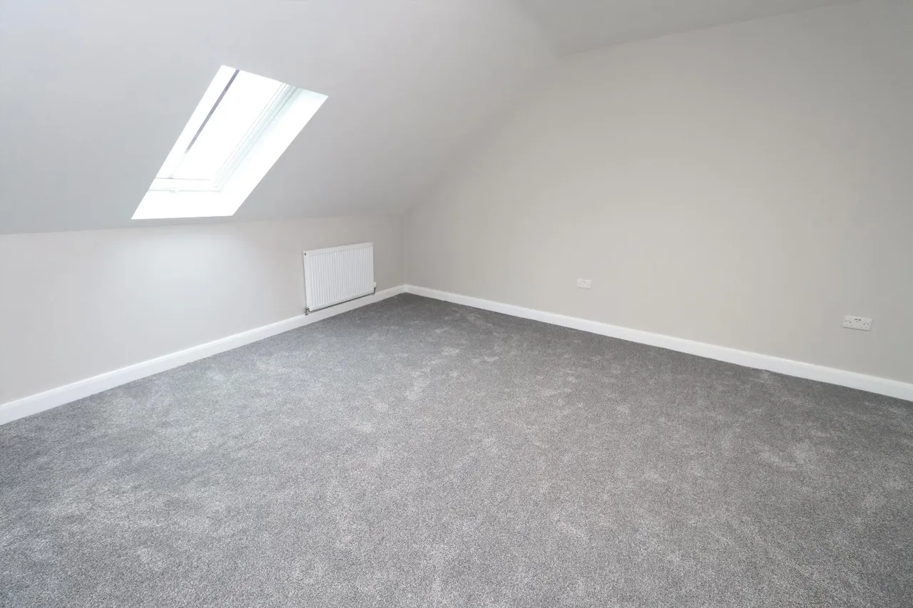 Carlisle Road, Pudsey, LS28, photo 8