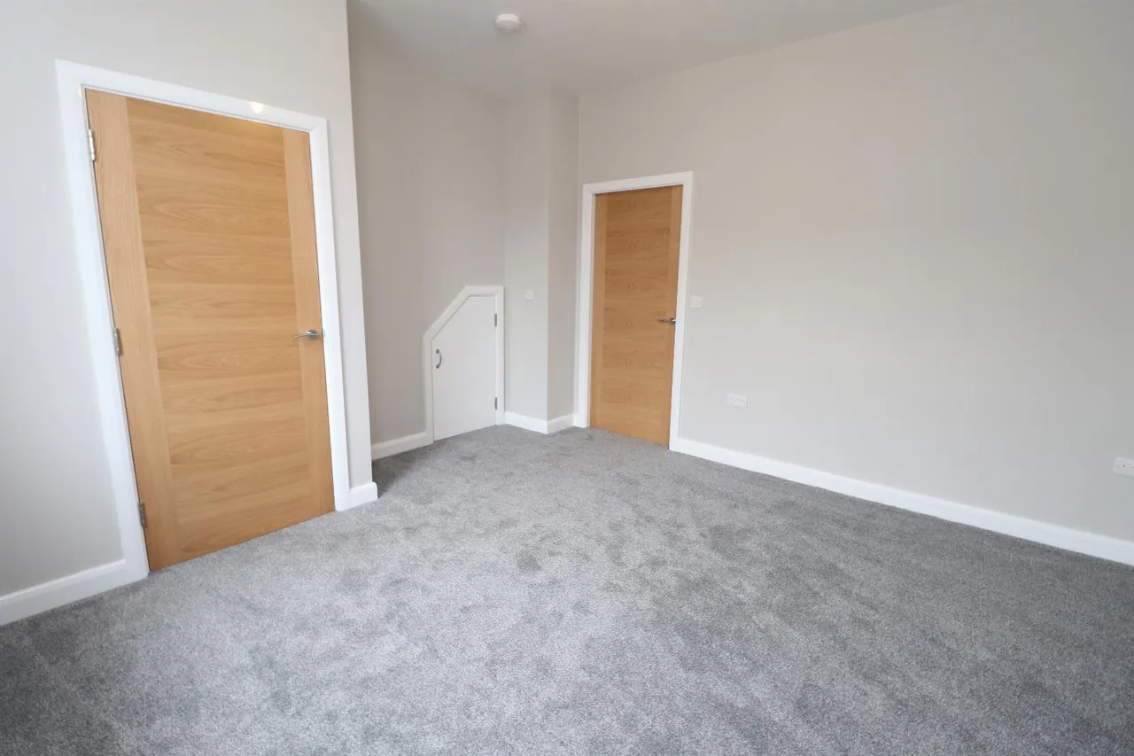 Carlisle Road, Pudsey, LS28, photo 7