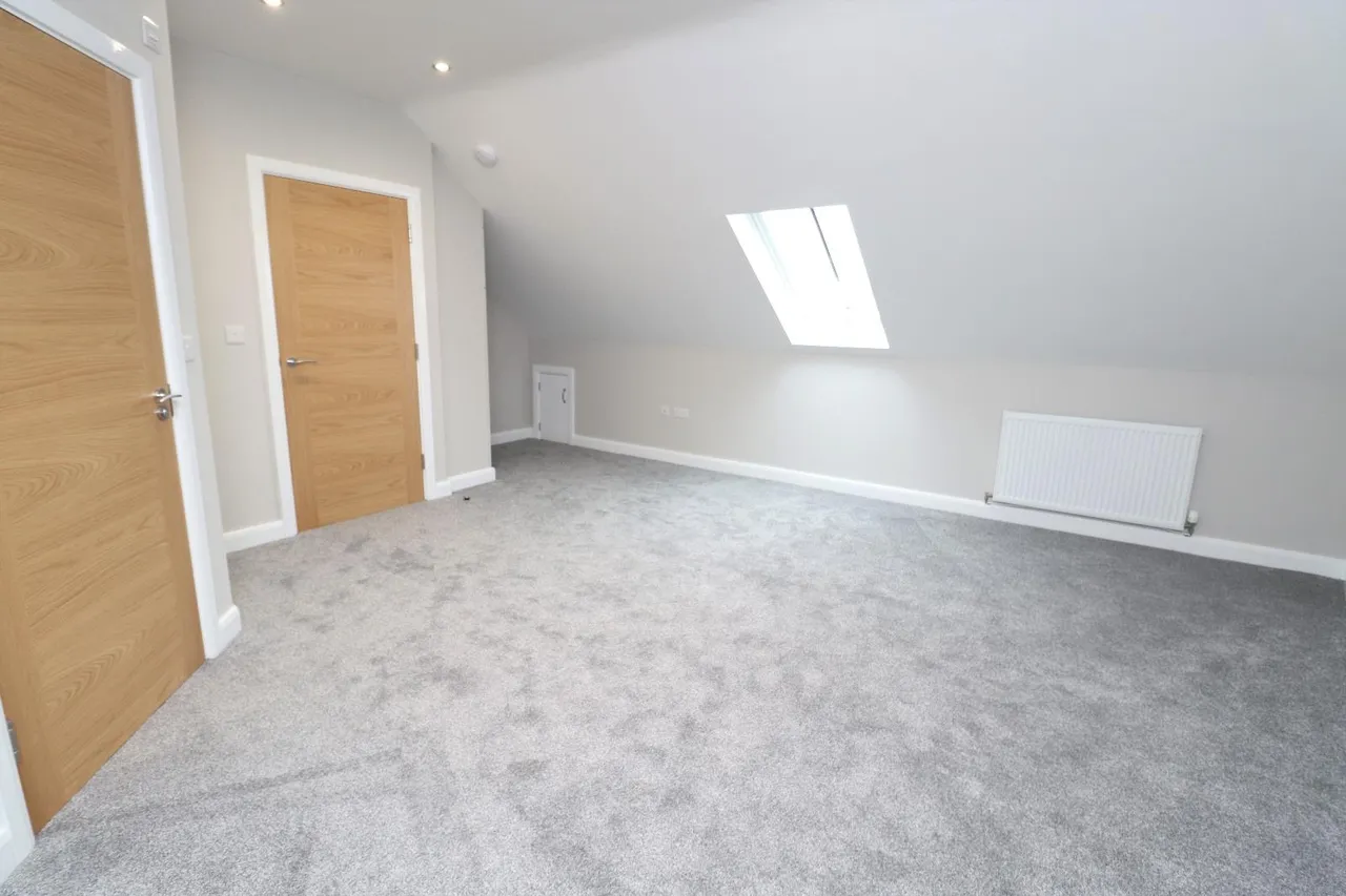 Carlisle Road, Pudsey, LS28, photo 9