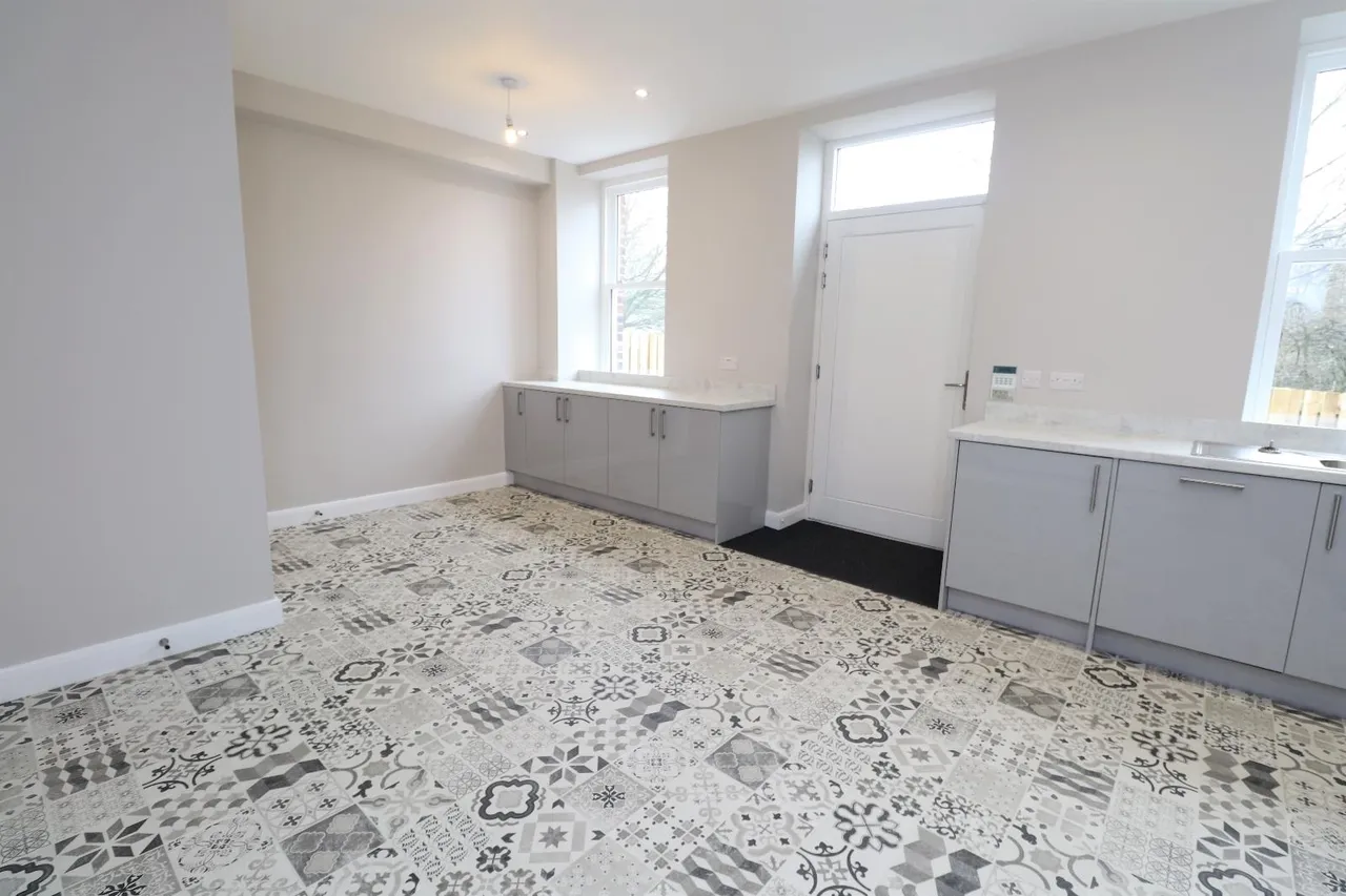 Carlisle Road, Pudsey, LS28, photo 4