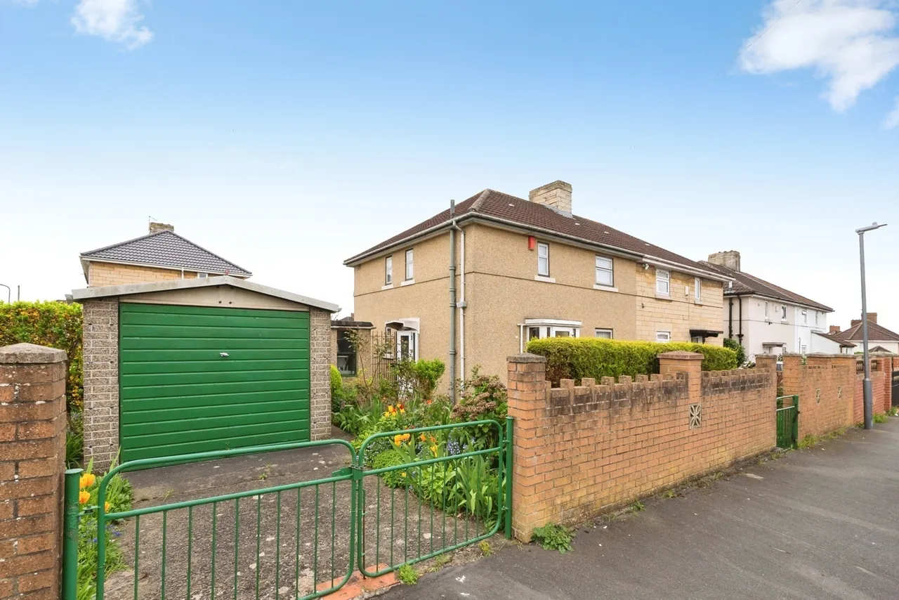 3 bed house for sale — Meadow Vale, Speedwell, Bristol, BS5