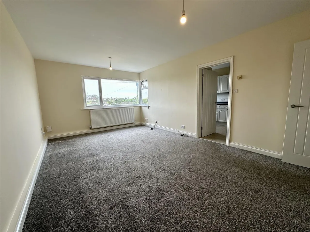 Ocean View Crescent, Brixham, photo 3