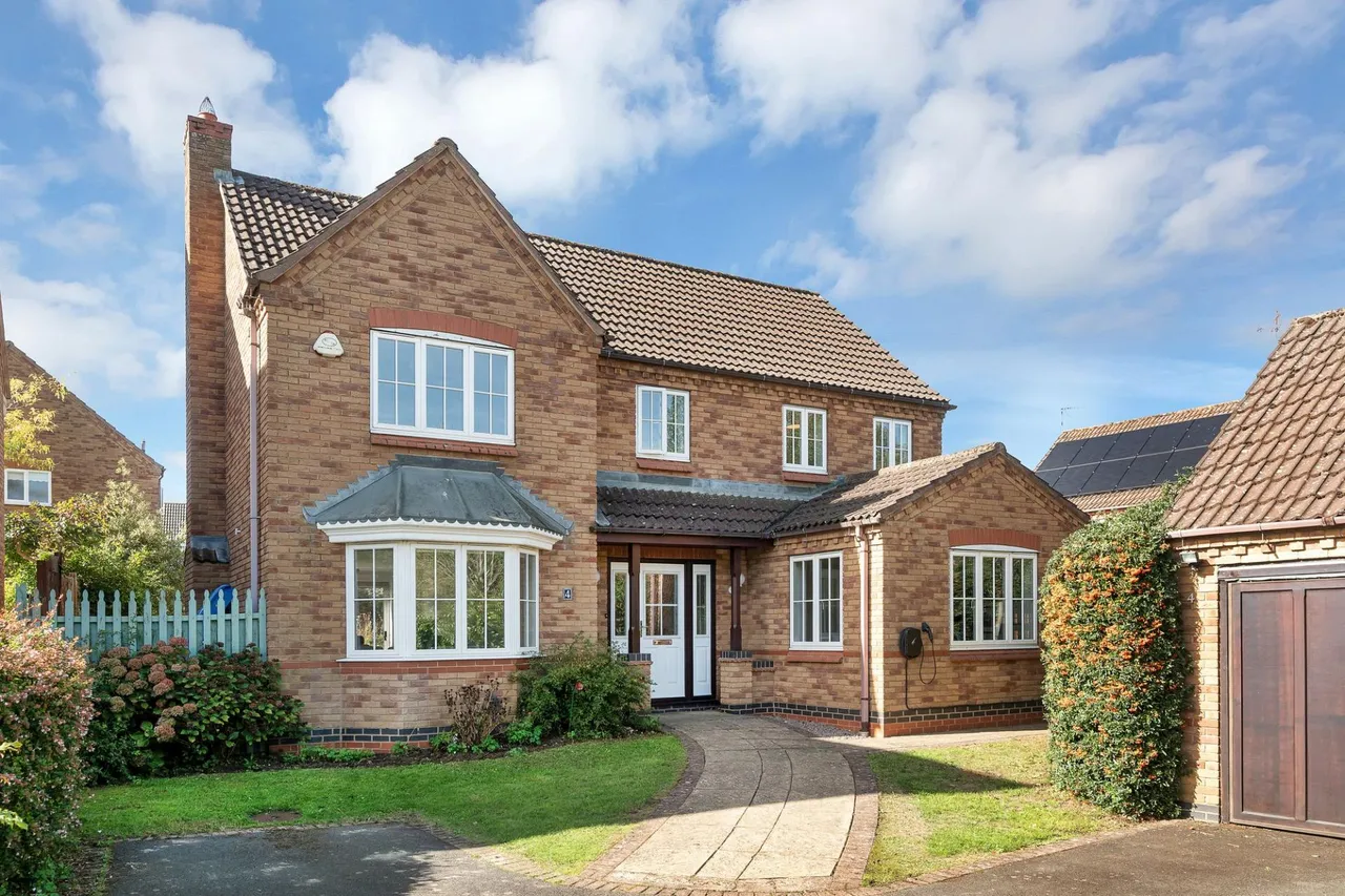 4 bed house for sale, Alsthorpe Road, Oakham, LE15