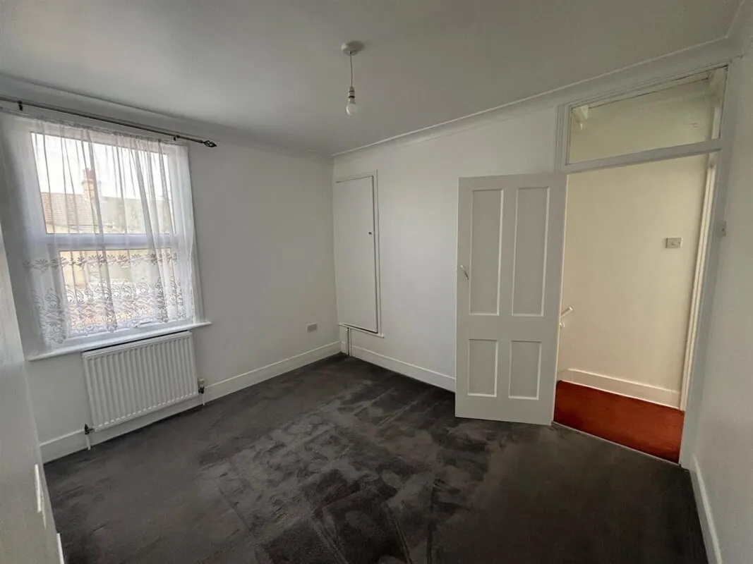 Kingsland Road, London, E13, photo 12