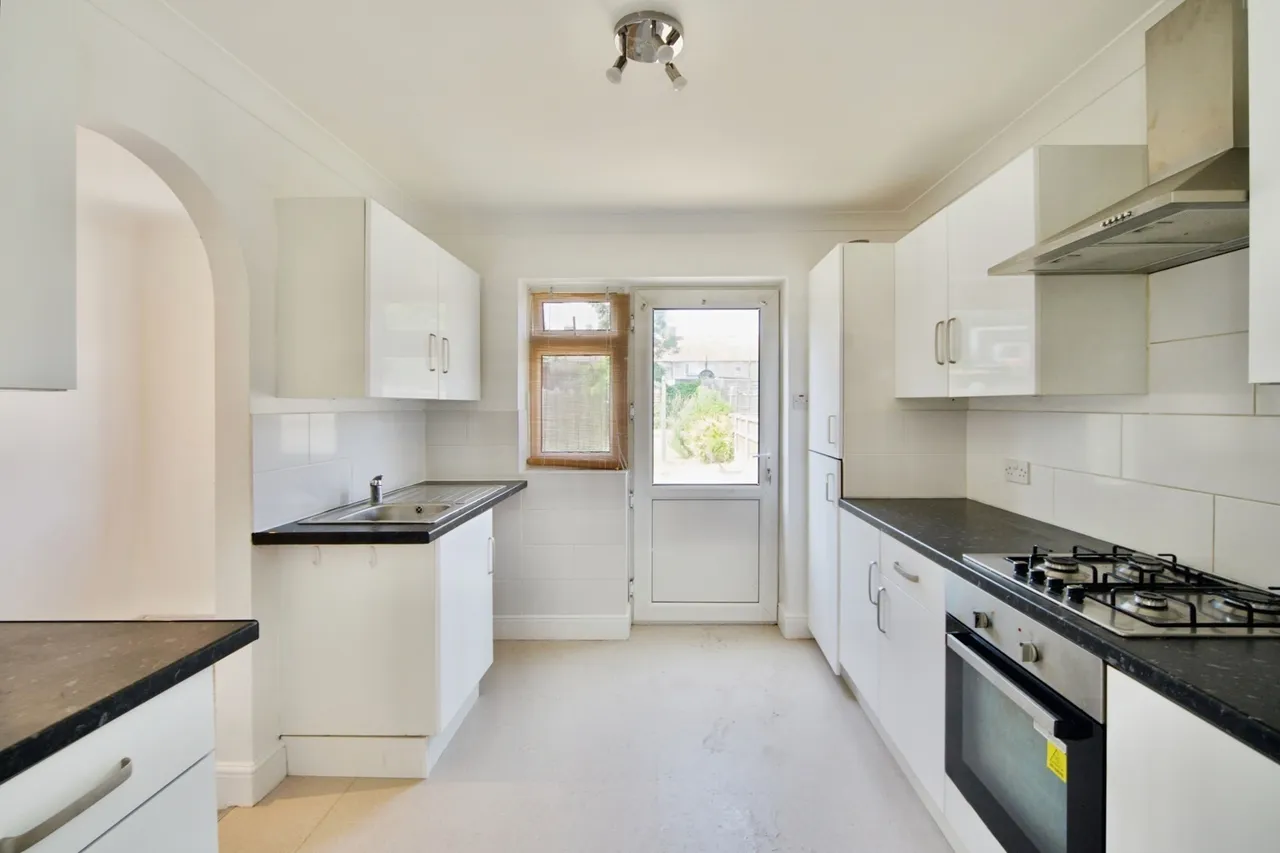 ST GEORGES ROAD, DAGENHAM, ESSEX, RM9, photo 3
