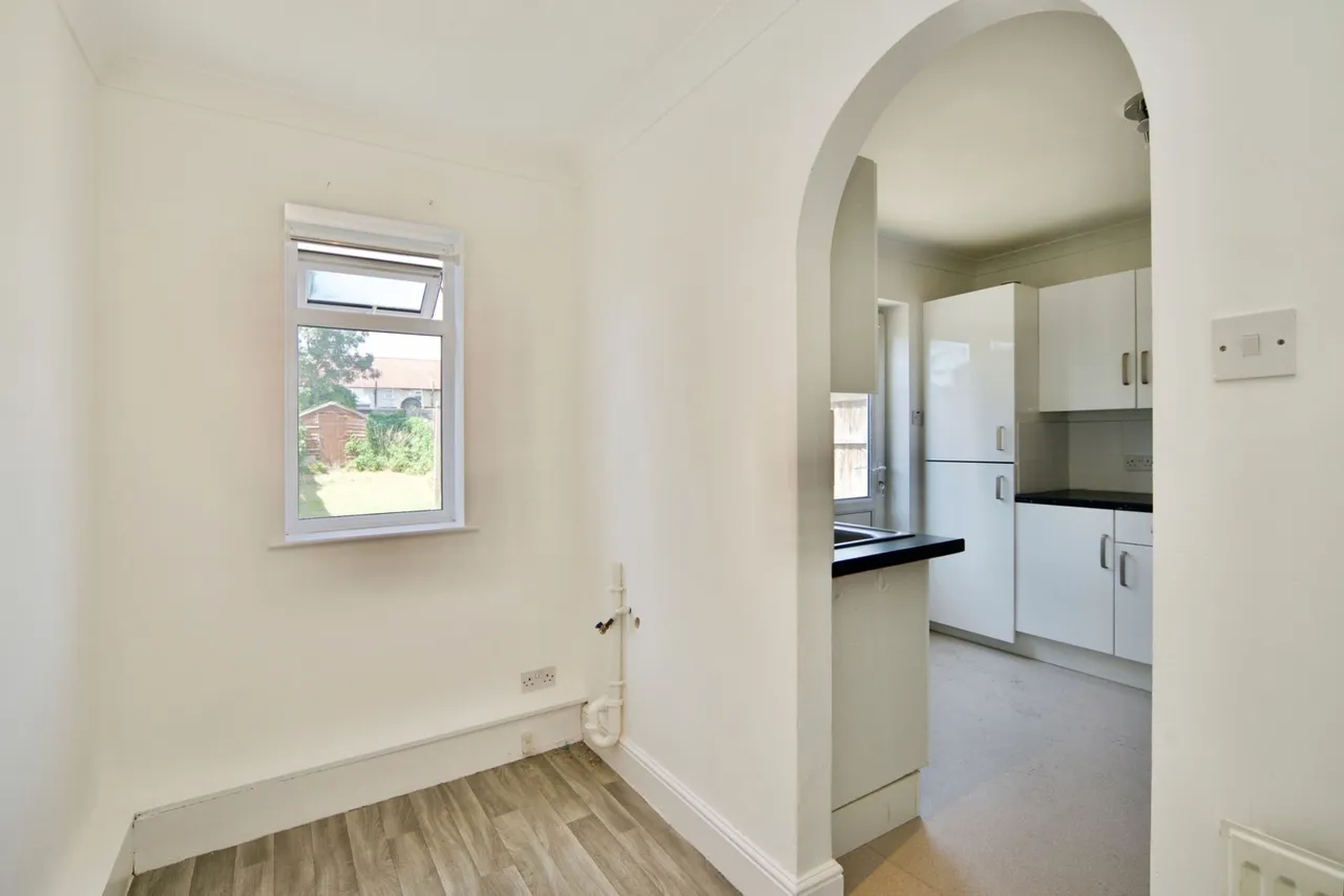 ST GEORGES ROAD, DAGENHAM, ESSEX, RM9, photo 8