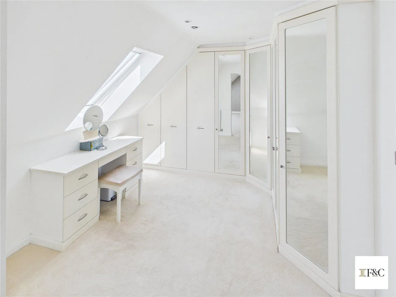 Exceptional Six-Bedroom Detached Family Home with Self-Contained Annexe and Direct Access to Cambourne Eco Park, photo 41