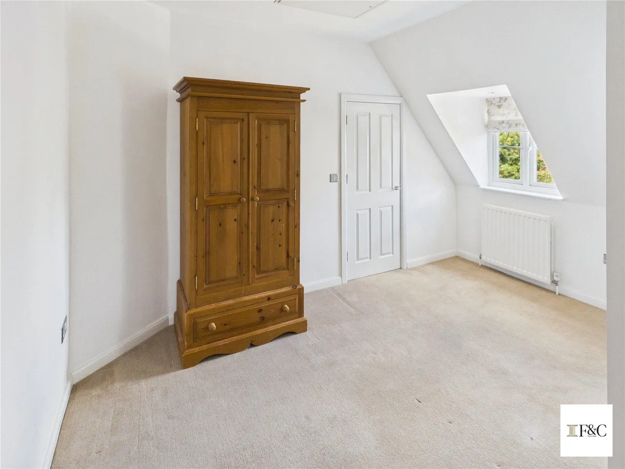 Exceptional Six-Bedroom Detached Family Home with Self-Contained Annexe and Direct Access to Cambourne Eco Park, photo 24