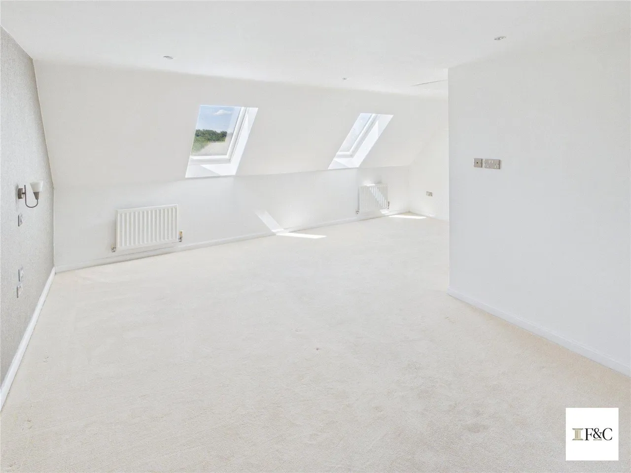 Exceptional Six-Bedroom Detached Family Home with Self-Contained Annexe and Direct Access to Cambourne Eco Park, photo 38