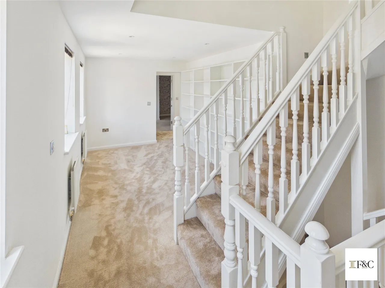 Exceptional Six-Bedroom Detached Family Home with Self-Contained Annexe and Direct Access to Cambourne Eco Park, photo 15