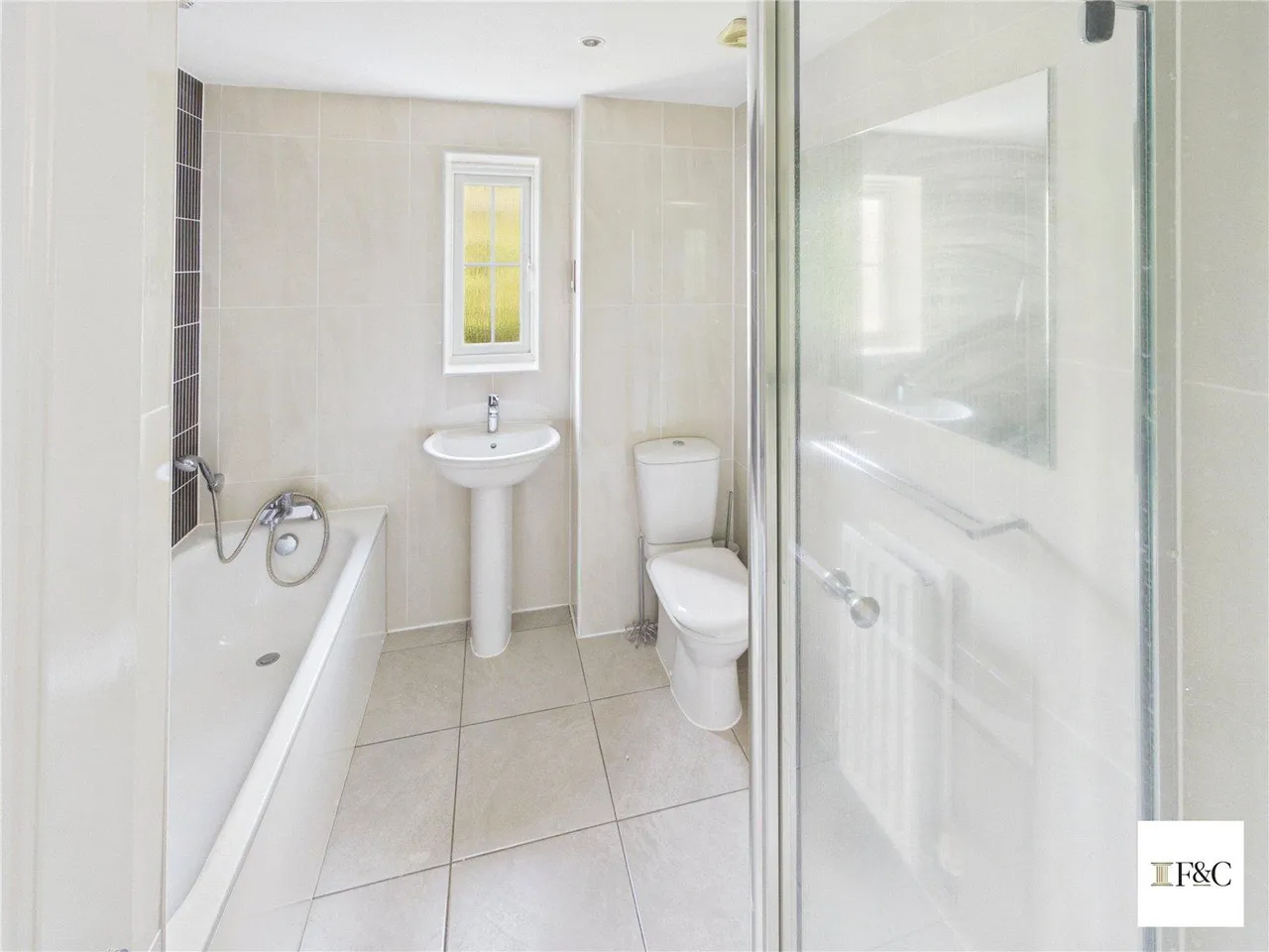 Exceptional Six-Bedroom Detached Family Home with Self-Contained Annexe and Direct Access to Cambourne Eco Park, photo 33
