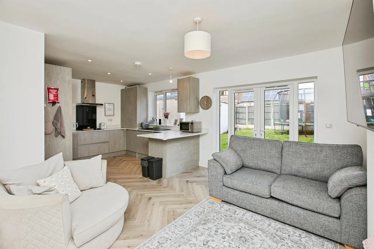 Haddon Drive, Mickleover, DE3, photo 2
