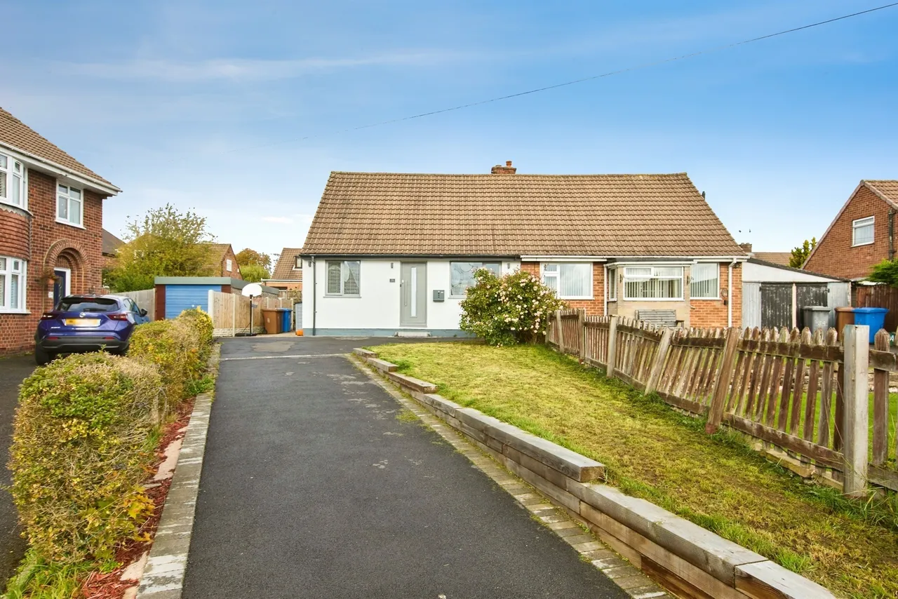 3 bed house for sale, Haddon Drive, Mickleover, DE3