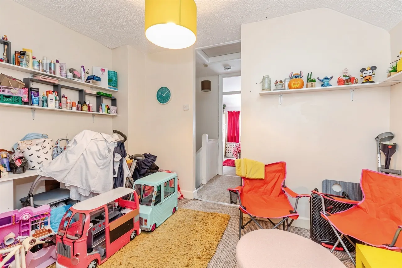 Oakfield Road, HASTINGS, photo 11