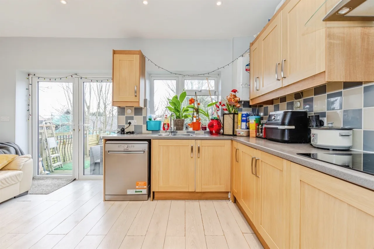 Oakfield Road, HASTINGS, photo 8