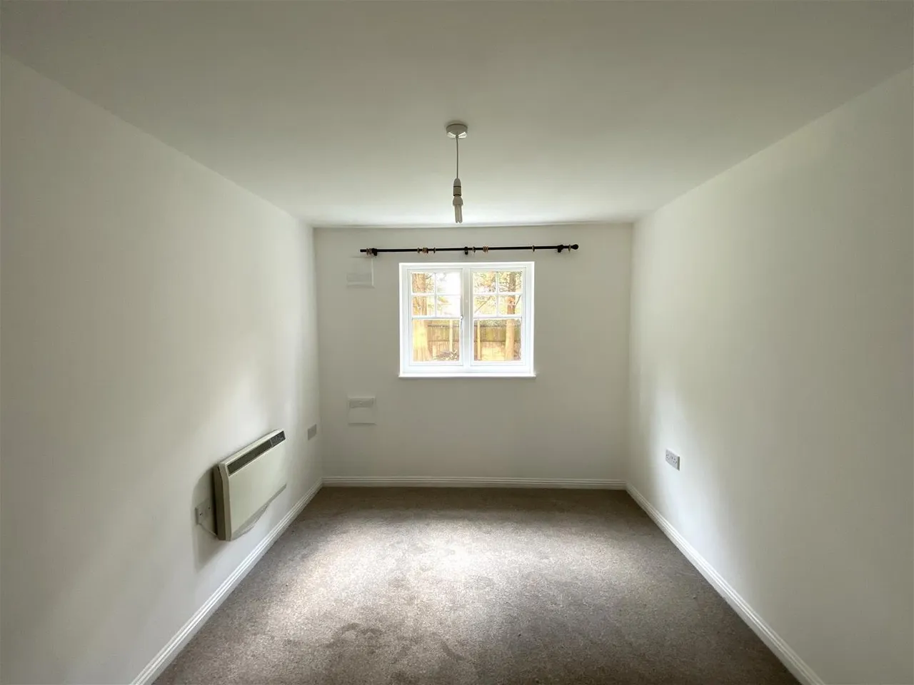 Newcombe Gardens, Hounslow, photo 5