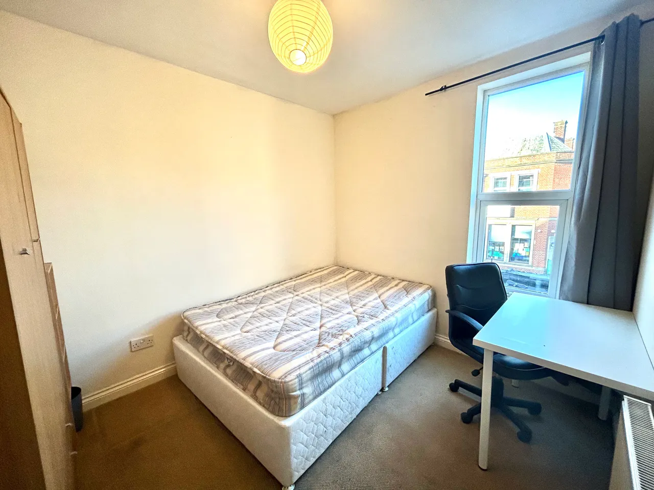 COWLEY ROAD, OXFORD, photo 3