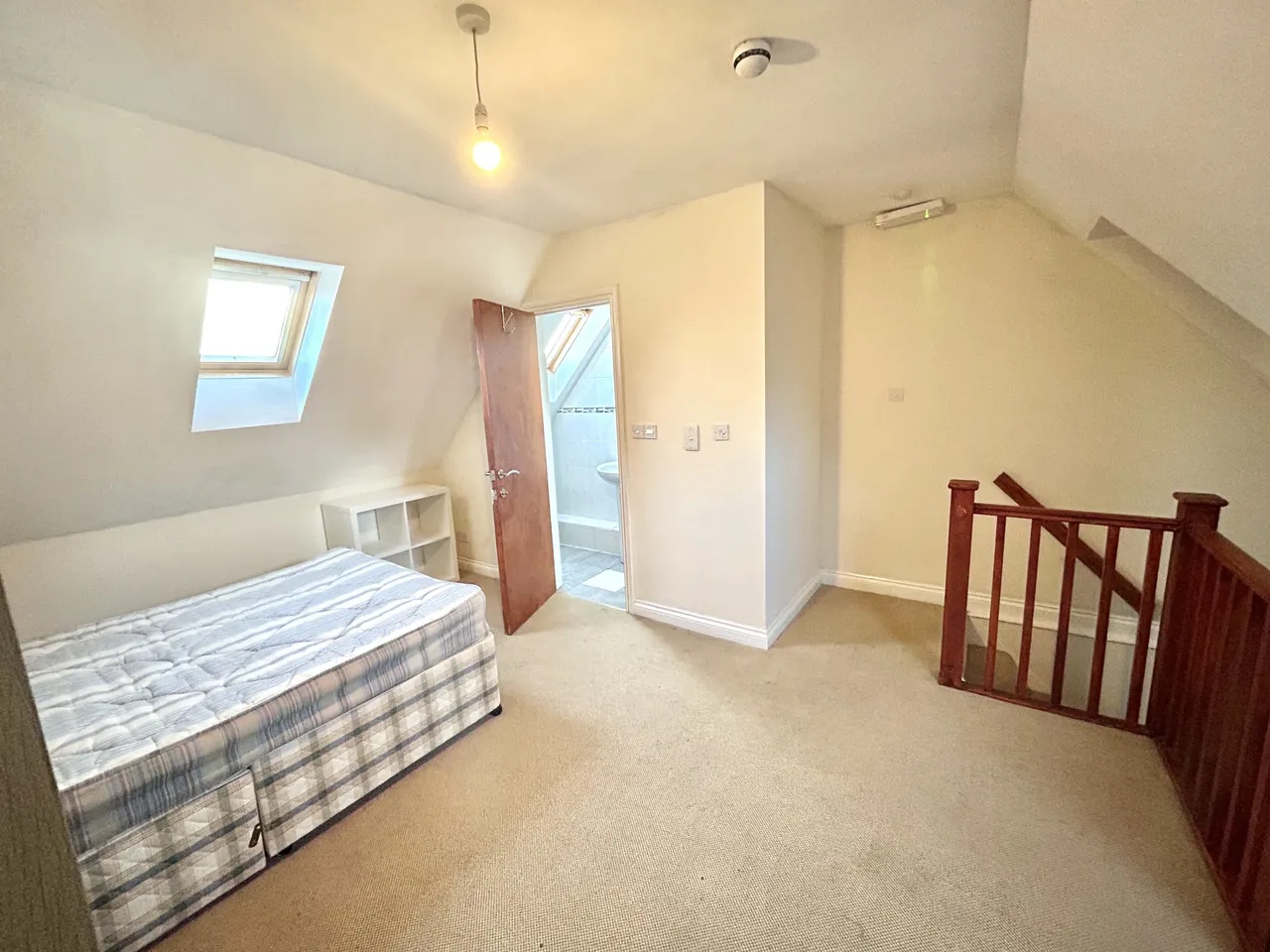 COWLEY ROAD, OXFORD, photo 6