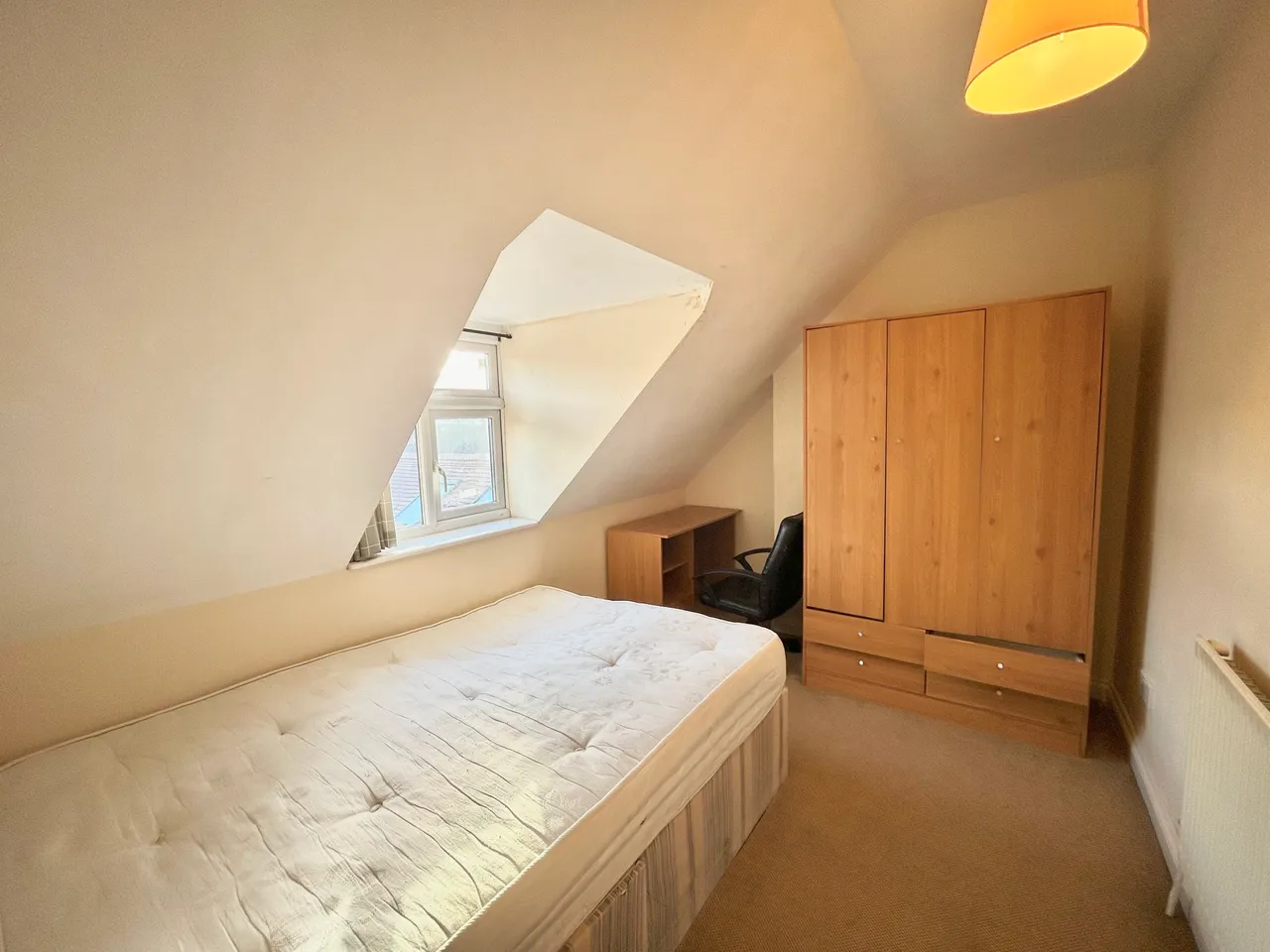 COWLEY ROAD, OXFORD, photo 5