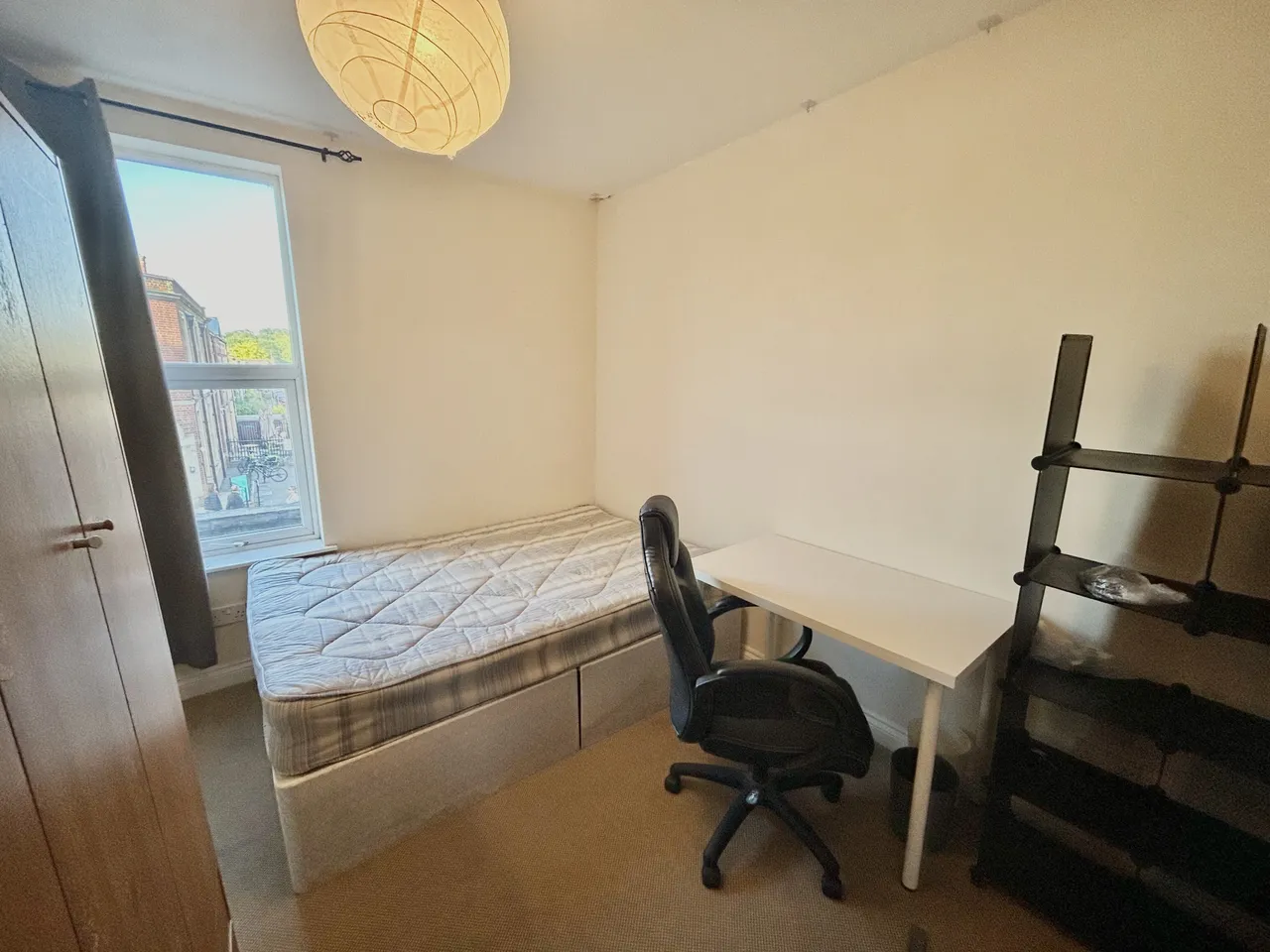COWLEY ROAD, OXFORD, photo 13