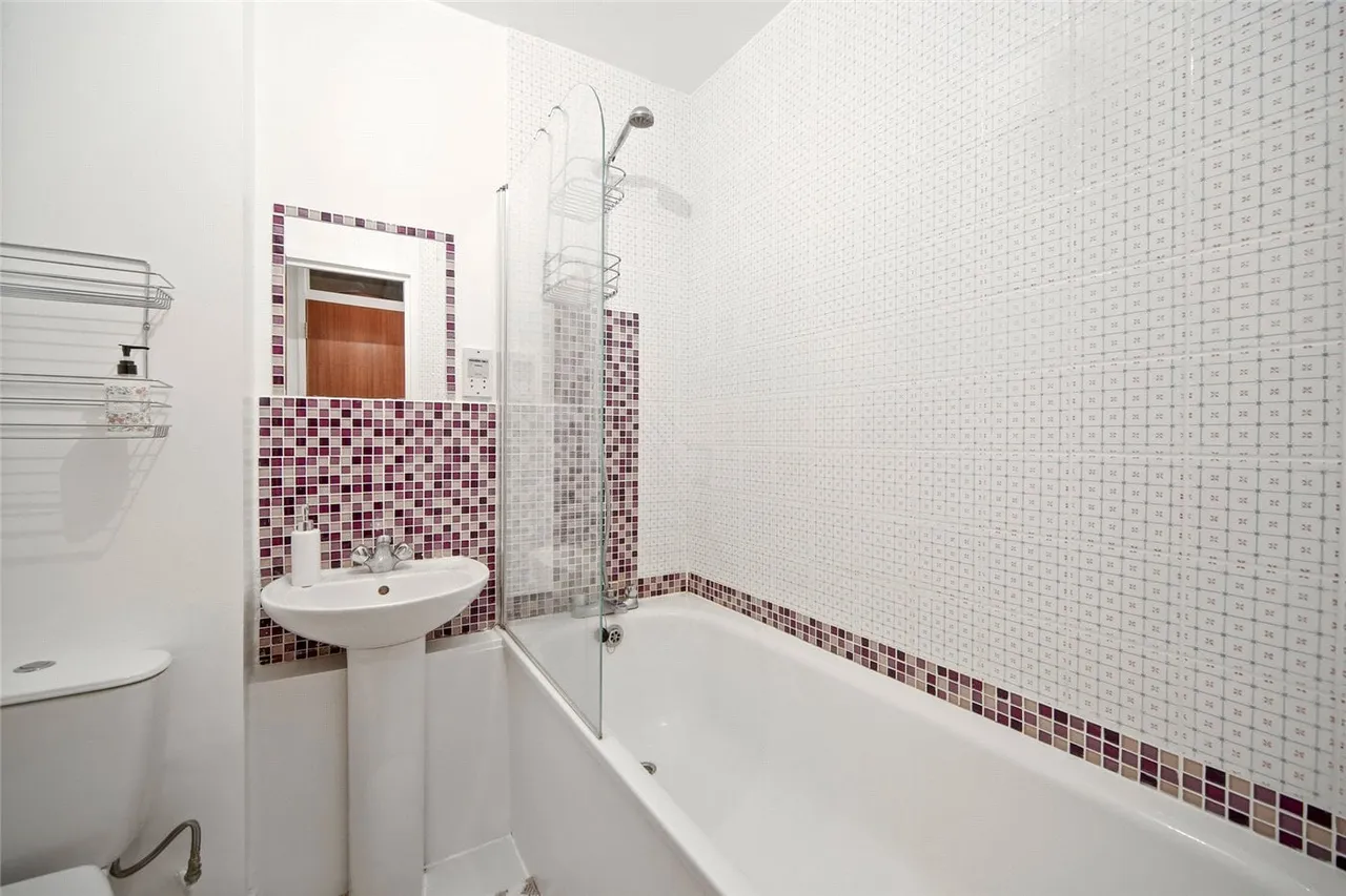 Mayfield Road, London, W12, photo 2