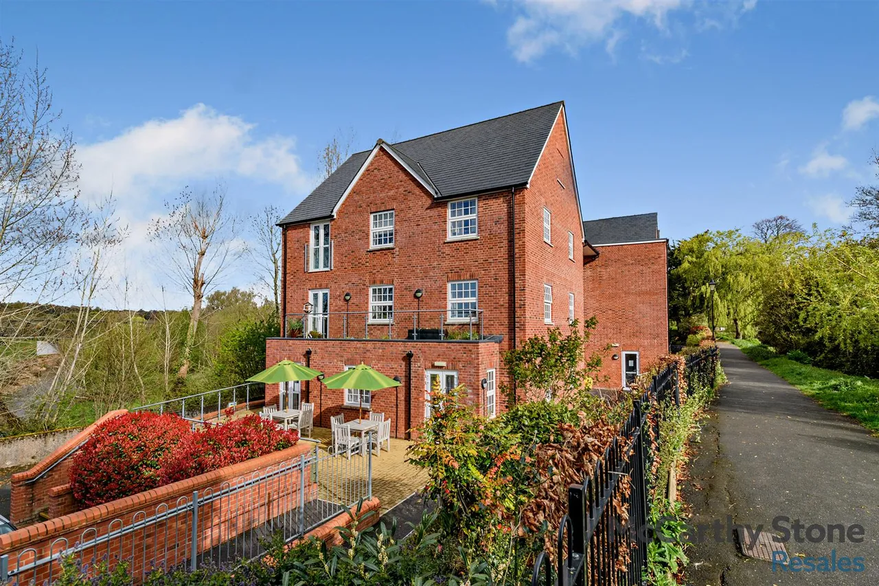 1 bed flat for sale, Tumbling Weir Way, Ottery St. Mary, EX11