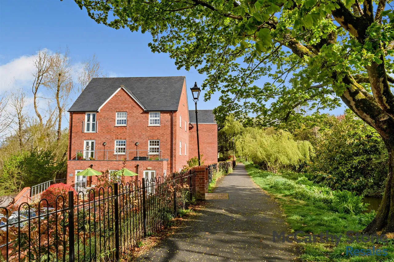 Tumbling Weir Way, Ottery St. Mary, EX11, photo 15