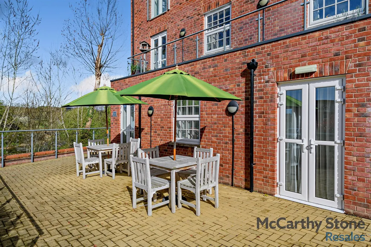 Tumbling Weir Way, Ottery St. Mary, EX11, photo 11