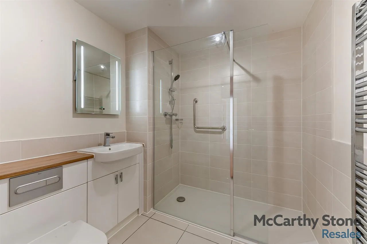 Tumbling Weir Way, Ottery St. Mary, EX11, photo 6
