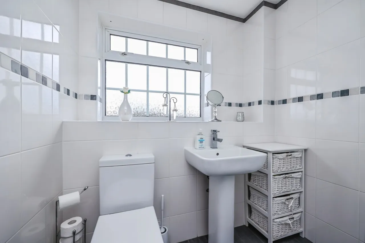 Fairway Drive, Nottingham, Nottinghamshire, NG6, photo 13