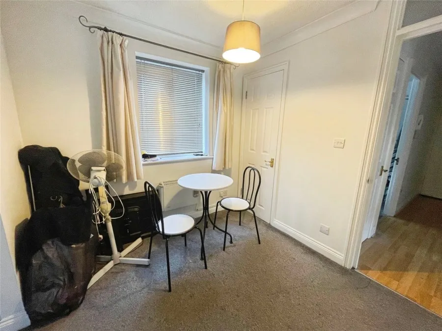 with 1 bedroom in Church Langley, Harlow, CM17, photo 5