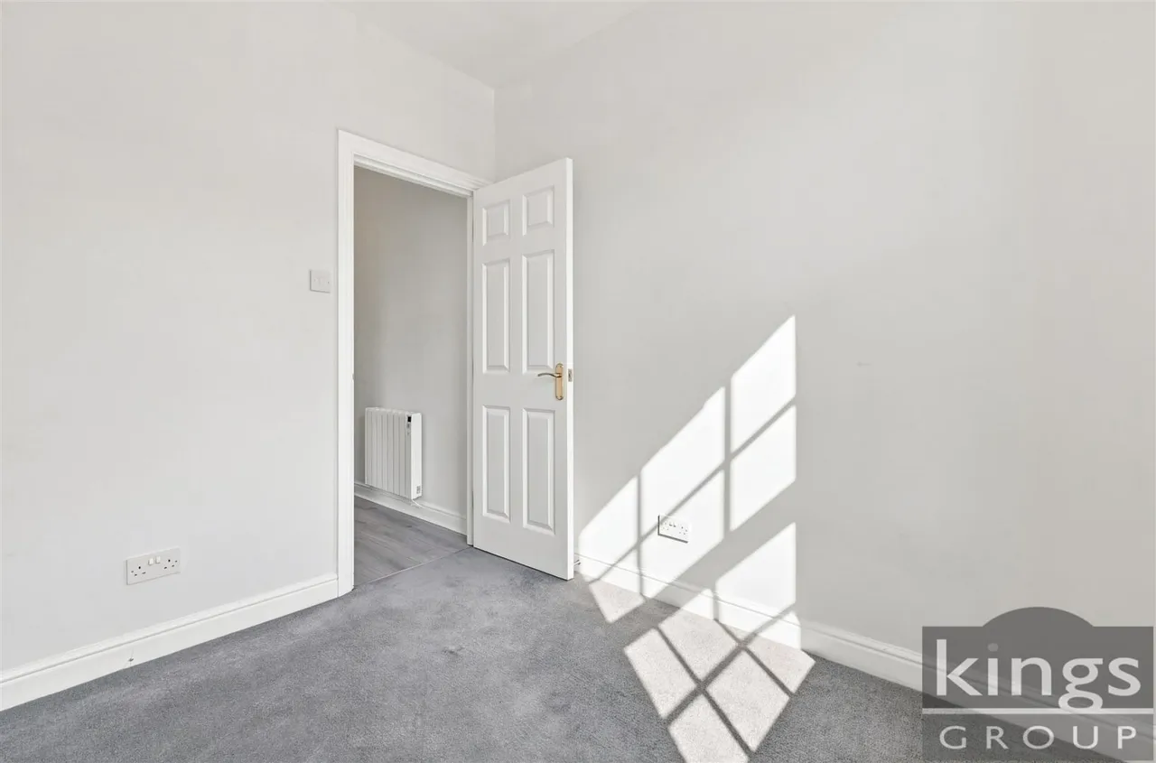 James Lee Square, Enfield, photo 9