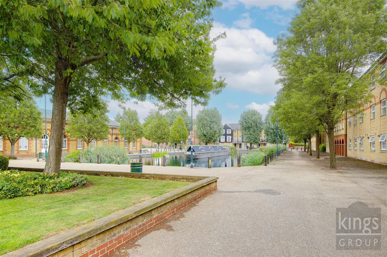 James Lee Square, Enfield, photo 8