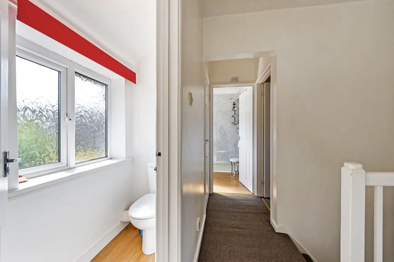 Stuart Crescent, Winchester, photo 8