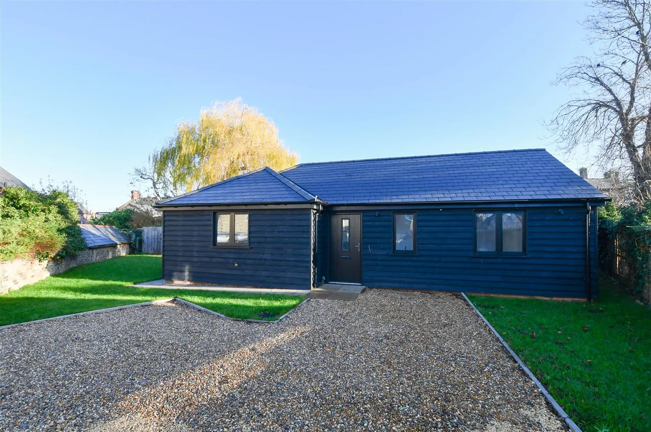 2 bed house for sale, Park Avenue, Newmarket, CB8