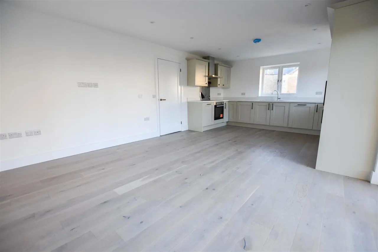 Park Avenue, Newmarket, CB8, photo 6