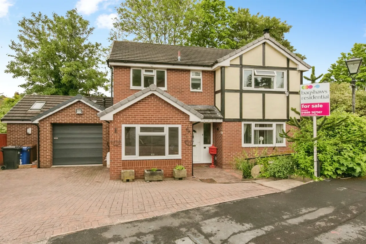 4 bed house for sale — The Hollow, Uttoxeter