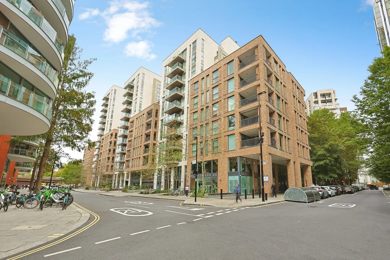 1 bed flat for sale, Hermitage Street, London, W2