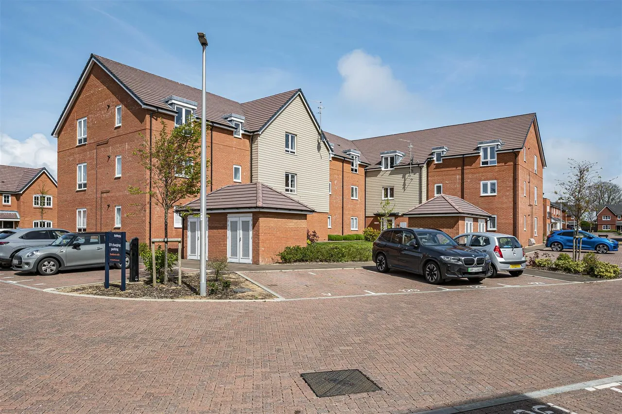 Newlands Place, Seaford, photo 14
