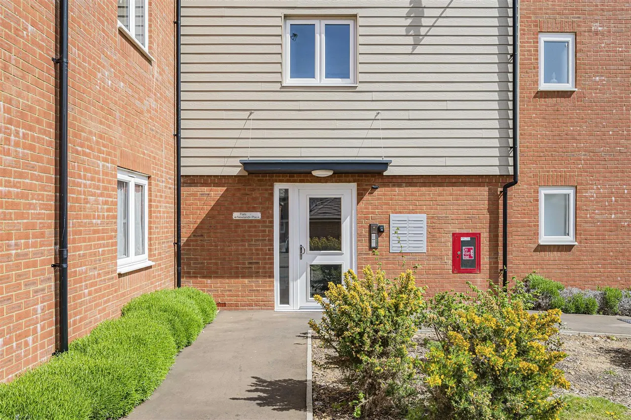 Newlands Place, Seaford, photo 13