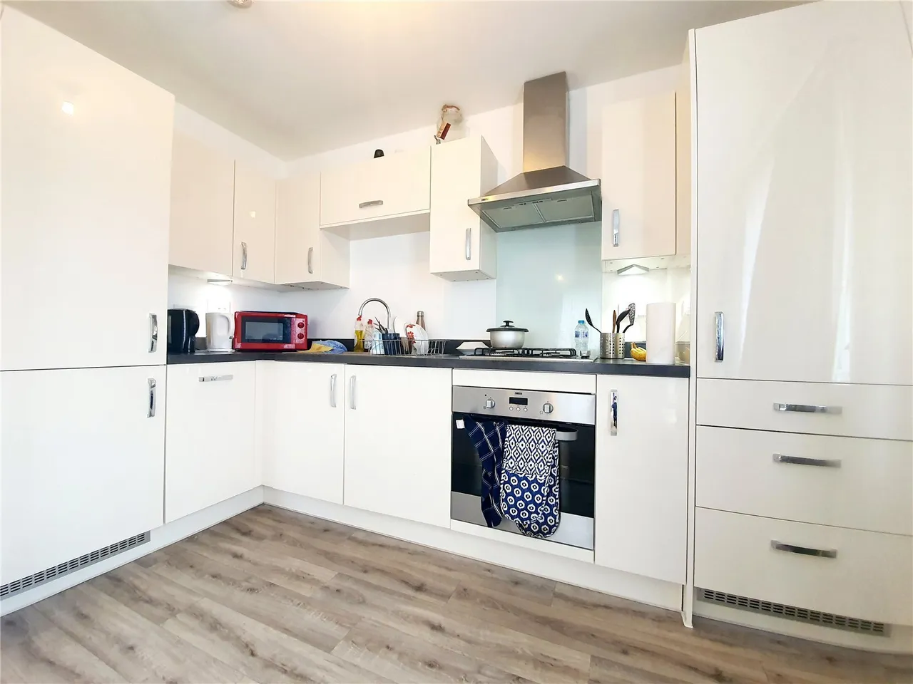 2 bed flat for sale, Apollo Avenue, Fairfields, MK11