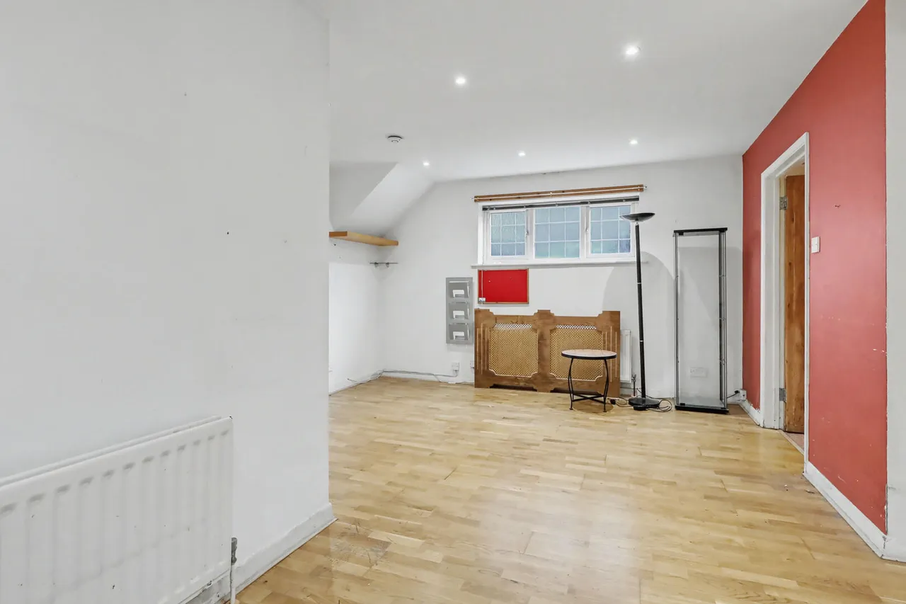 Rowantree Road, Enfield, EN2, photo 14