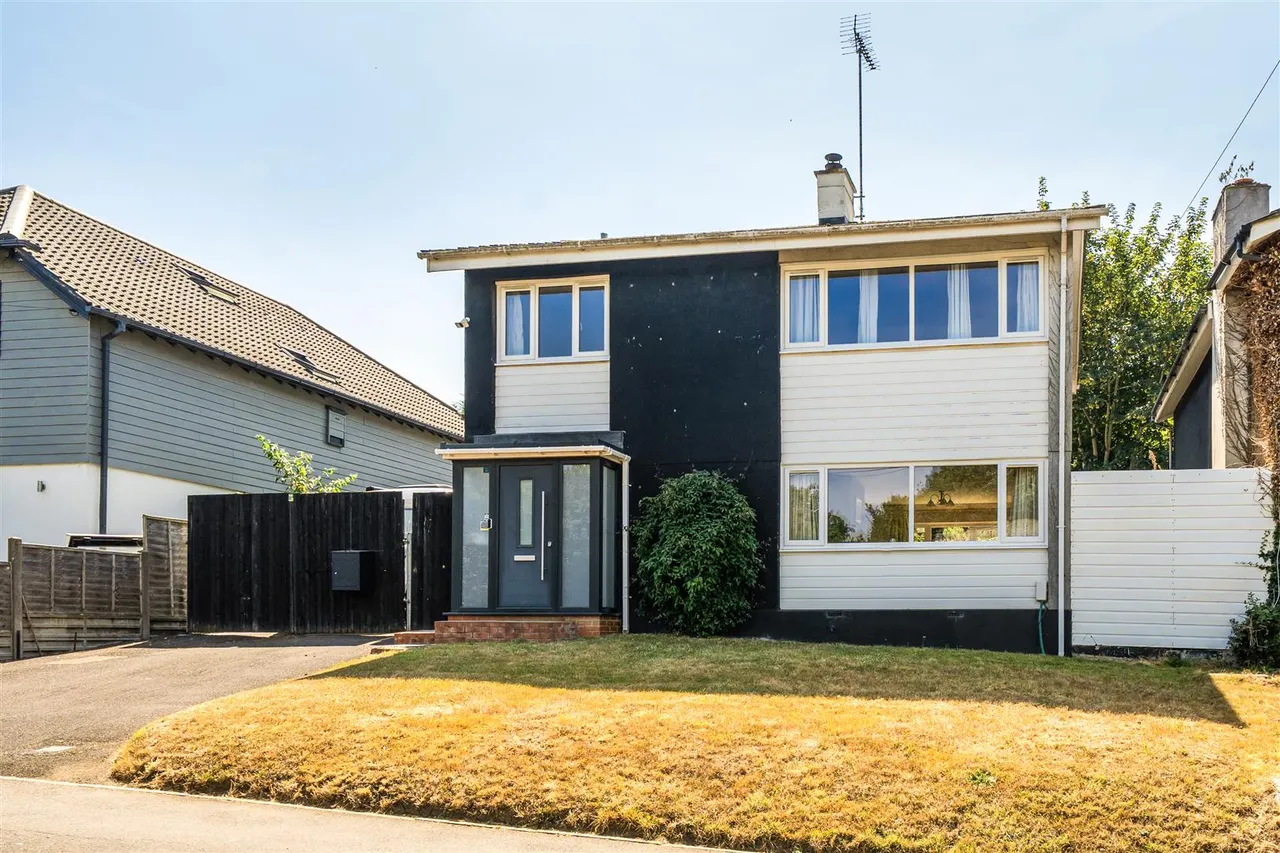 4 bed house for sale — Beacon Bottom, Park Gate