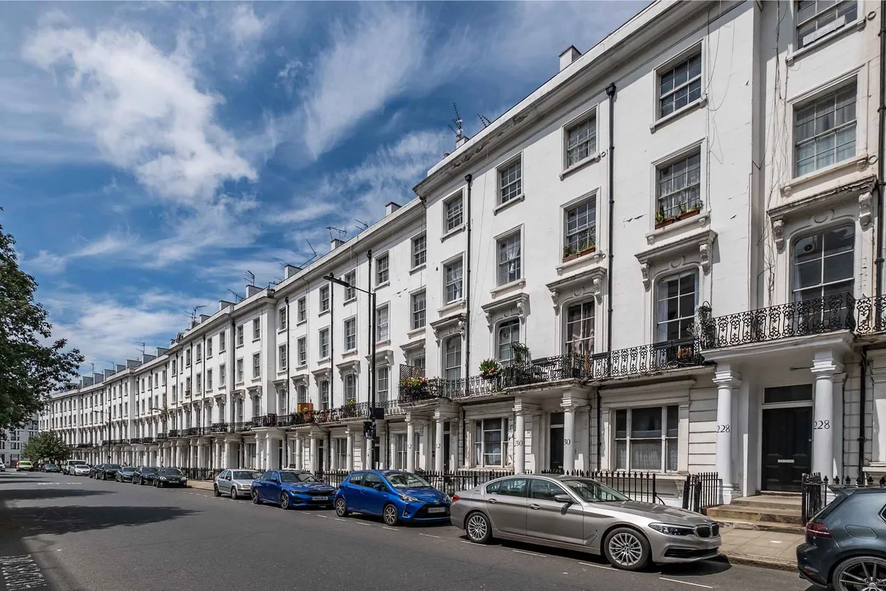 Gloucester Terrace, London, W2, photo 3