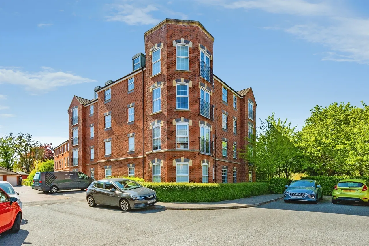 2 bed flat for sale, Magnus Court, Derby, DE21