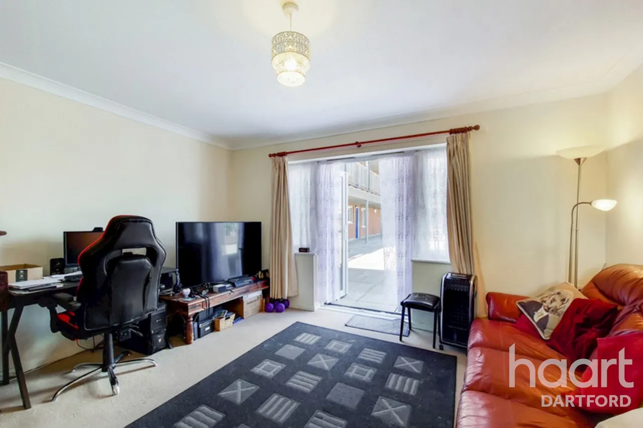 James Watt Way, Erith, DA8, photo 3