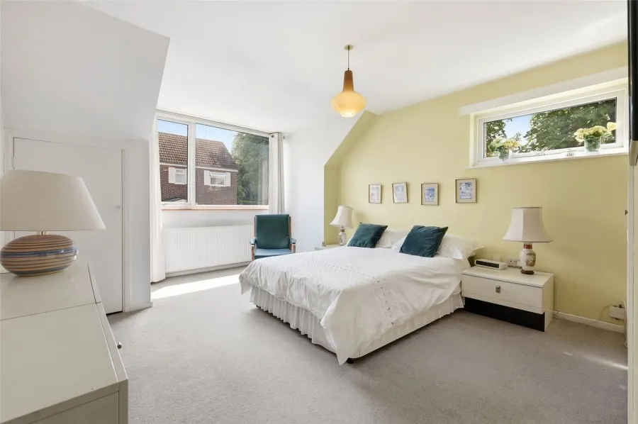 with 4 bedrooms in Harlow, CM17, photo 6